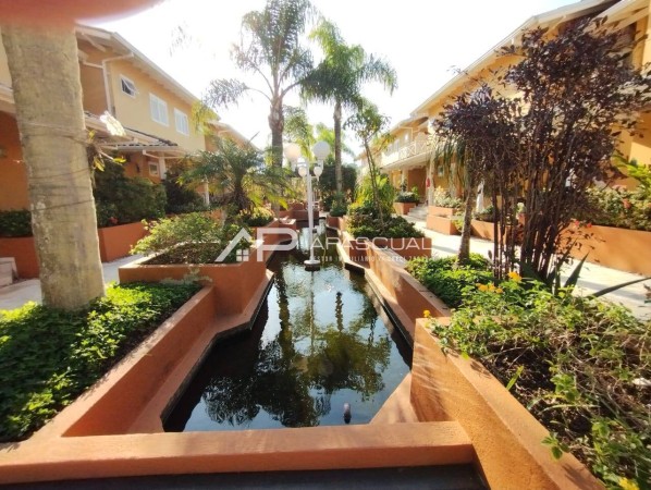 Casa 3 dormitórios (2 suites) PÉ NA AREIA em Cond. Fechado - Capricórnio