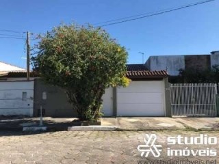 Casa no Jardim Primavera com 3 dts, residencial ou comercial