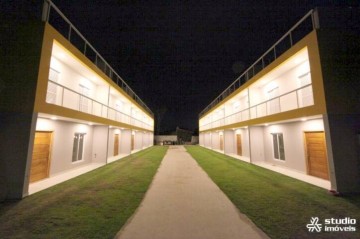 Casa Triplex a venda, à 150m da Praia da Massaguaçu, imobiliária em Caraguatatuba